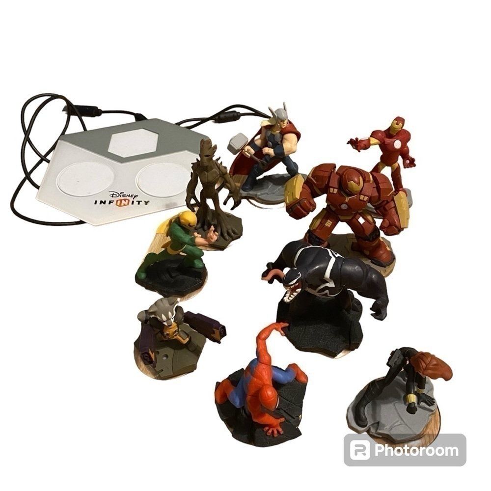 Disney Infinity Marvel Figures Lot Bundle Spider-Man Iron Man Thor Gru Video